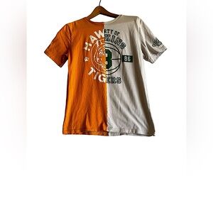 STRANGER THINGS HAWKINS TIGERS DOUBLE HALF AND HLF T-SHIRT SZ SMALL